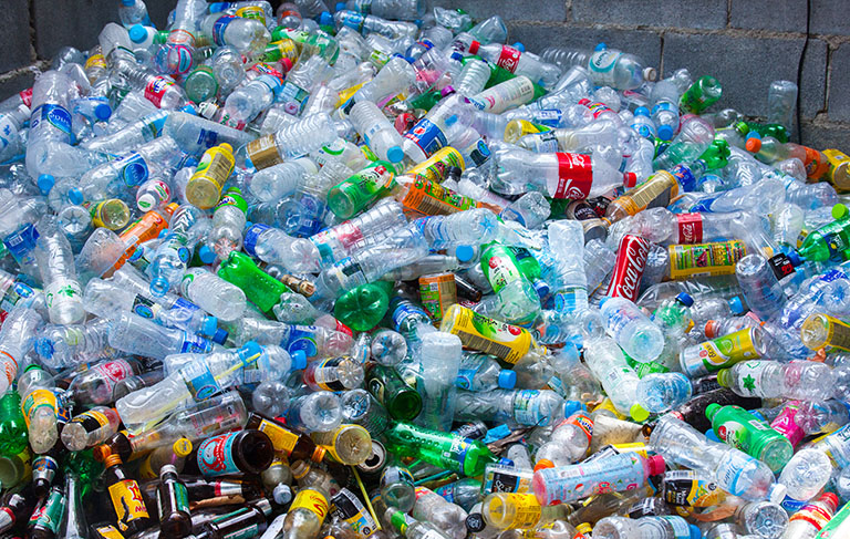 sterta plastikowych butelek